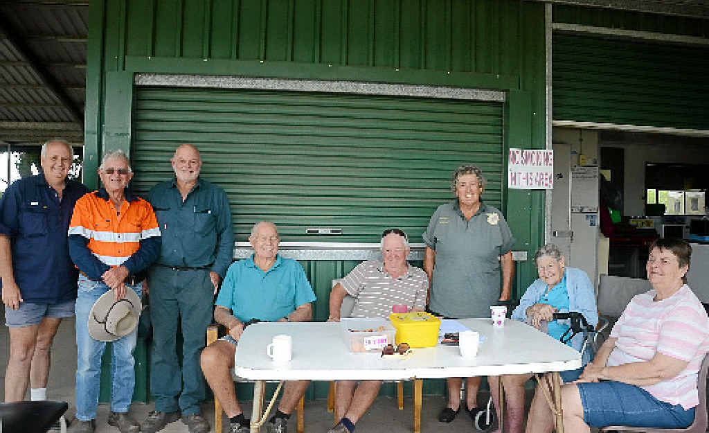 HELPERS: Brett Bender, Ken Muir, Ted Cowley, Keith Rockley, Joe and Shirley Cornhill, Joy Pratt and Margaret Rockley.